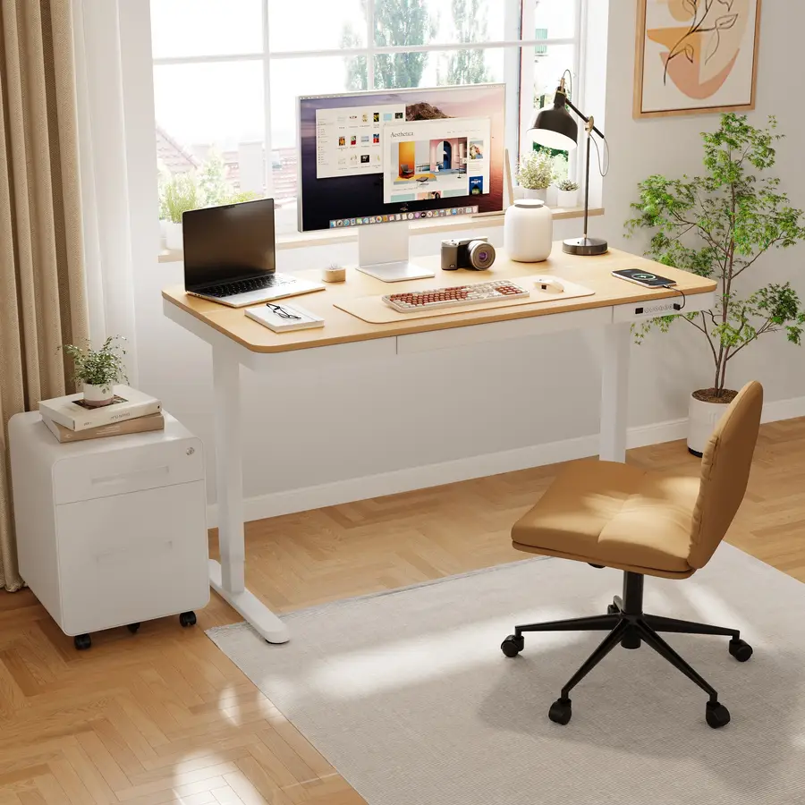 flexispot-q3-arce-escritorio-elevable-setup FlexiSpot Q3 con tablero de arce en setup moderno y luminoso
